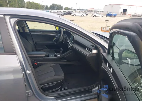 2021 Kia K5 Lxs z USA, uszkodzony, nr VIN 5XXG14J27MG049400